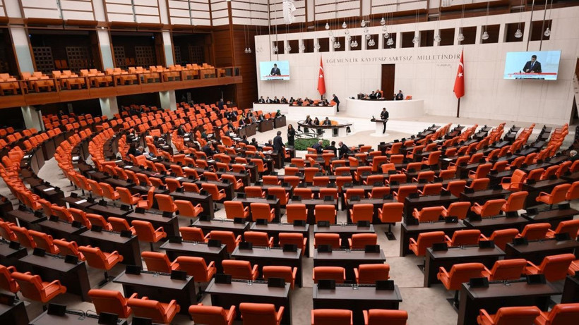 Tartışmalı maden yasa teklifi görüşmelerinde Meclis bomboş - Resim: 4