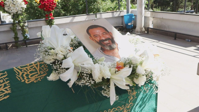 Oyuncu Emre Törün son yolculuğuna uğurlandı - Resim: 8