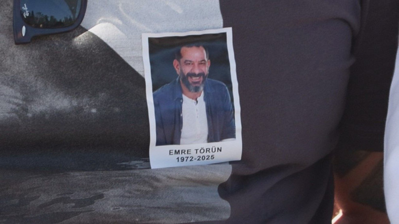 Oyuncu Emre Törün son yolculuğuna uğurlandı - Resim: 10