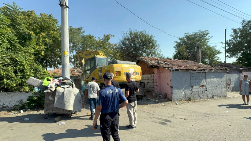 Herkesin canına tak etmişti... O evler yıkıldı - Resim: 5