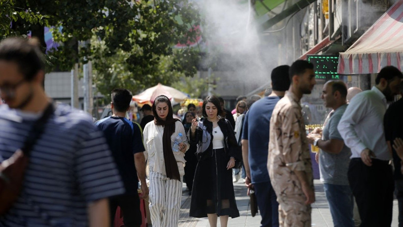 Komşuda devlet dairelerine ‘sıcak’ tatili - Resim: 2