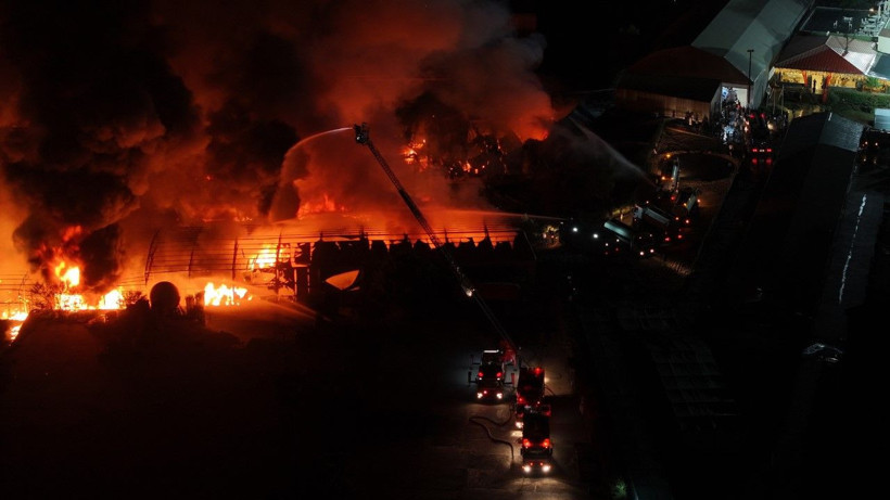 Çekmeköy'de fabrikada yangın - Resim: 13