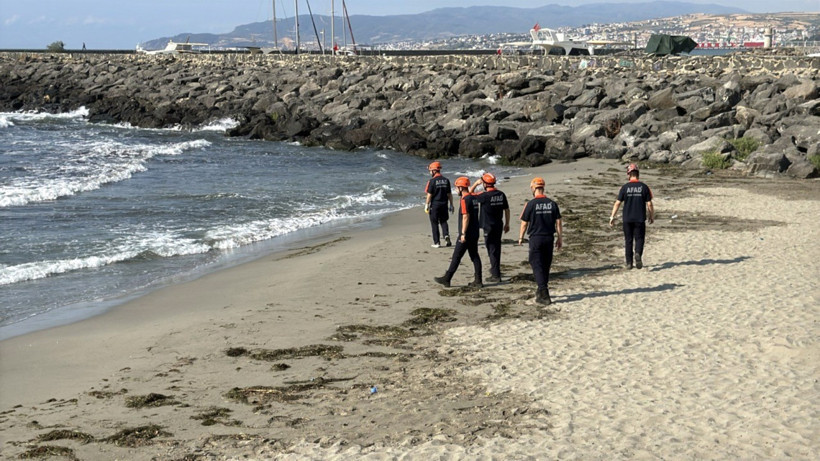 Sahillere kırmızı bayrak asıldı - Resim : 1