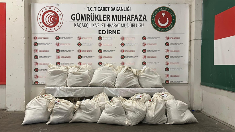 Türkiye'ye kilolarca uyuşturucu sokacaklardı - Resim : 1