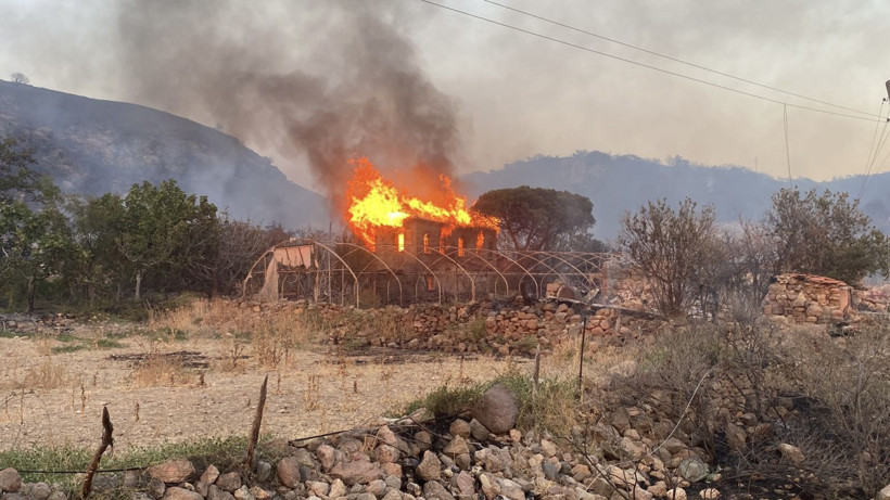 Tarihi mezarlar, köyler alev alev yanmıştı: İkisi de serbest kaldı - Resim: 2