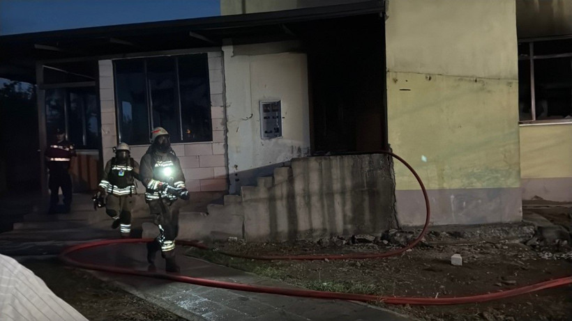 Cami alev alev yandı - Resim: 4