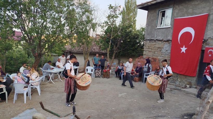 Sosyal medya paylaşımıyla gündem olmuştu: Askere uğurlandı - Resim: 4