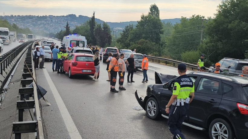 TEM'de feci kaza: 10 araç birbirine girdi - Resim: 5