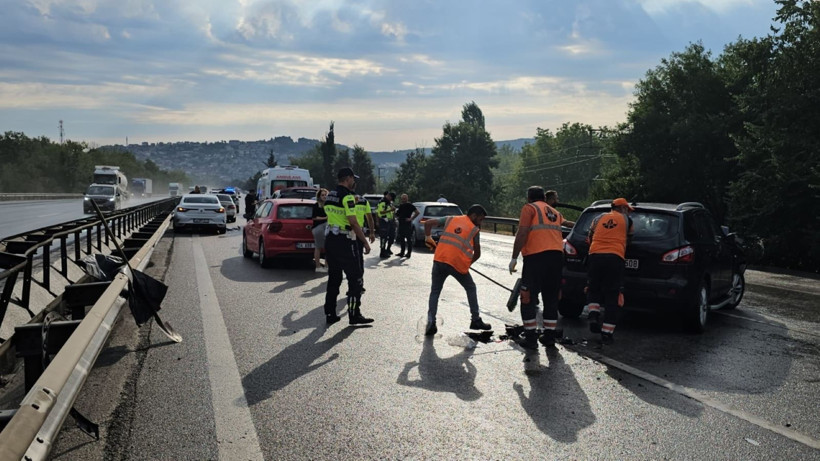 TEM'de feci kaza: 10 araç birbirine girdi - Resim: 6