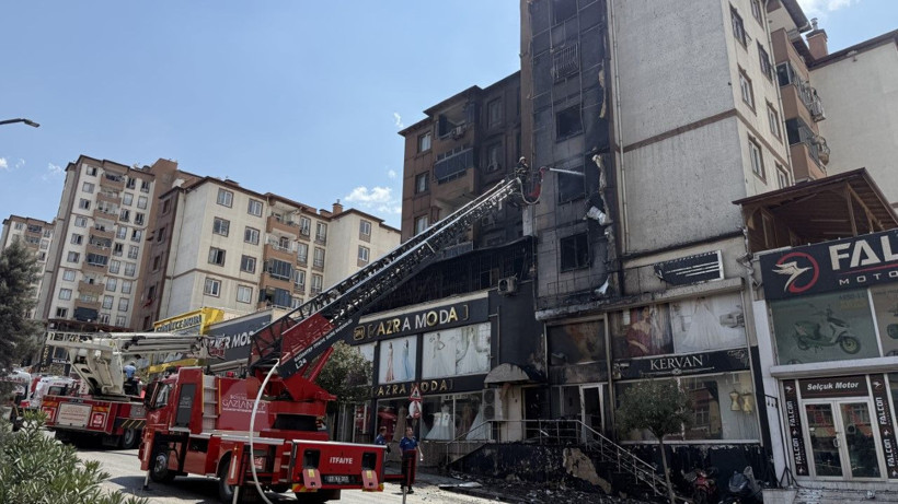 Yangında faciadan dönüldü: 23 yaralı - Resim: 1