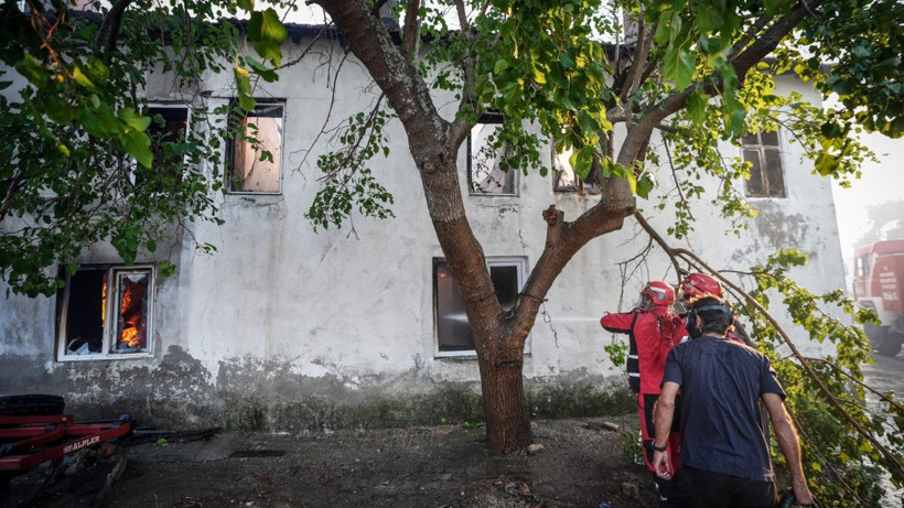 Çanakkale'de büyük yangın: Evler kül oldu - Resim: 5