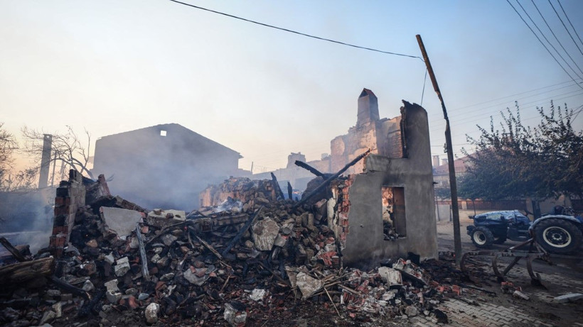 Çanakkale'de büyük yangın: Evler kül oldu - Resim: 9