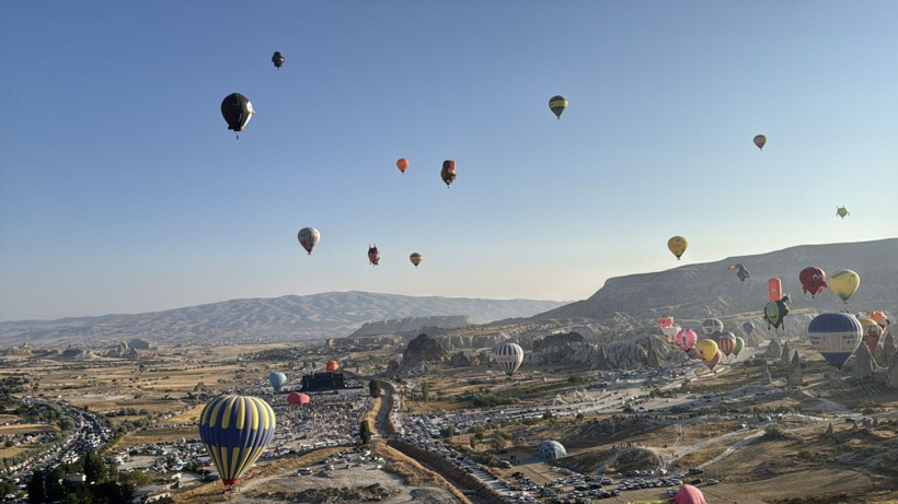 Kapadokya'da figürlü balonlar enfes görüntüler oluşturdu - Resim: 22