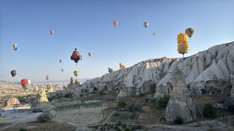 Kapadokya'da figürlü balonlar enfes görüntüler oluşturdu - Resim: 24