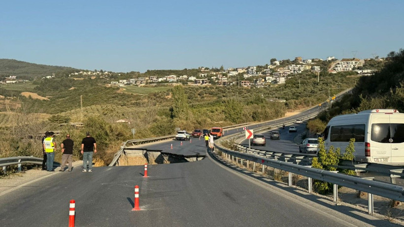 Turizm merkezine giden yol çöktü - Resim: 5