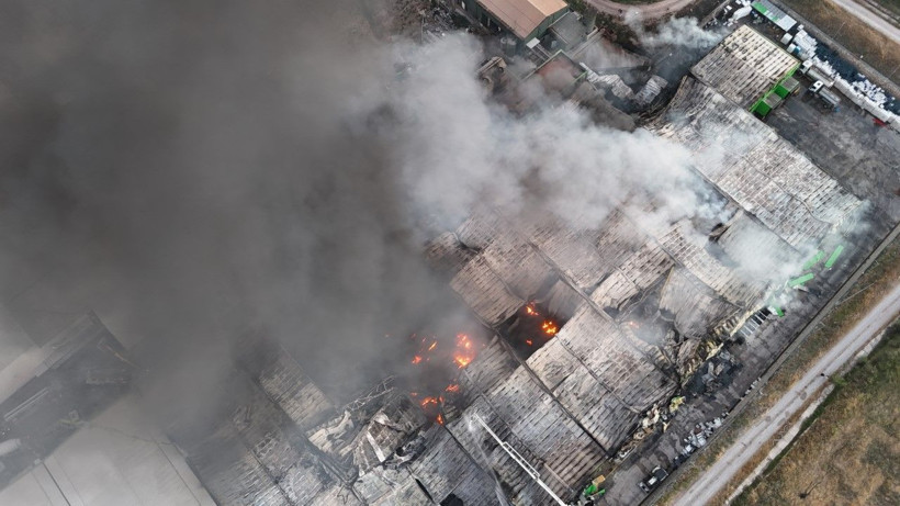 Süt ürünleri fabrikası yandı: 2 ölü - Resim: 7