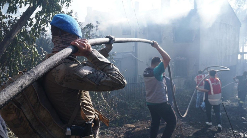 Çanakkale yine yanıyor: Binlerce kişi tahliye edildi - Resim: 30