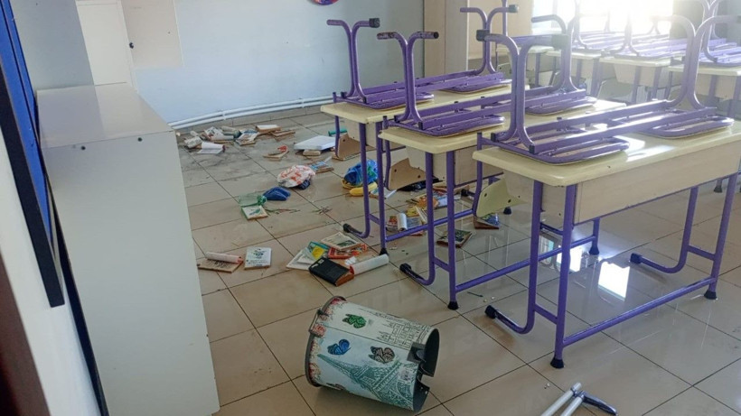 Vandallar iş başında: Okulu tahrip ettiler - Resim: 5