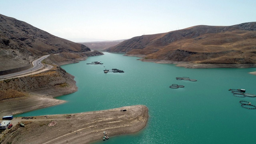 Van'da barajlar alarm veriyor: Alabalık tesisi yok olmak üzere - Resim: 2