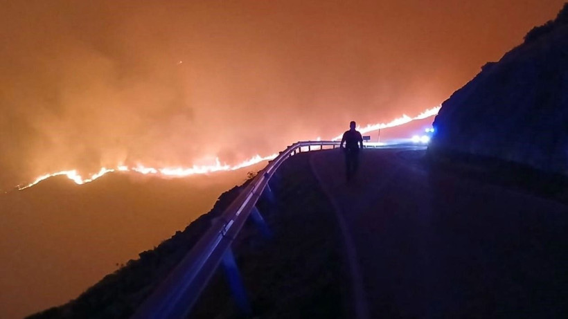 İspanya yanıyor! 7 kişi öldü, 4 bin kişi geceyi dışarıda geçirdi - Resim: 1