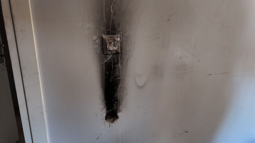 Kimse ne olduğunu çözemedi: Bu ev günaşırı yanıyor - Resim: 3