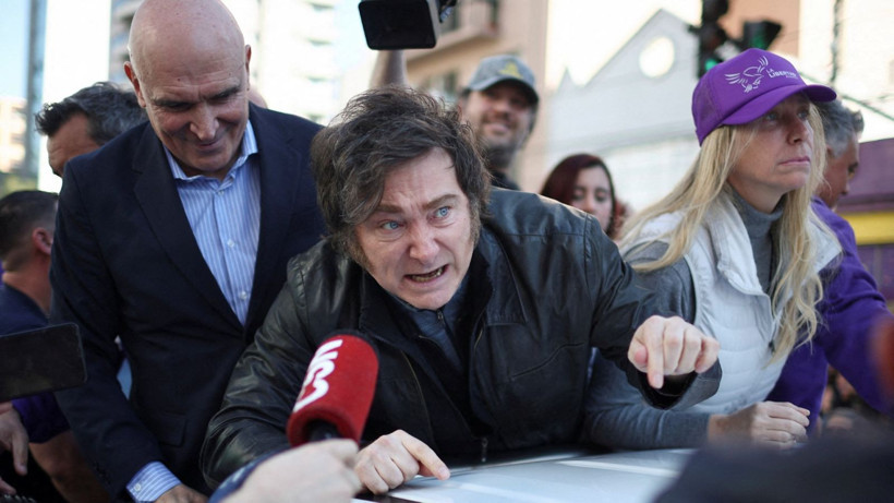 Arjantinli lider Javier Milei'ye taşlı saldırı - Resim: 5