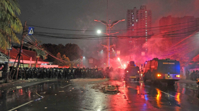 Milletvekillerine ayrıcalık isyan ettirdi, sokaklar karıştı - Resim: 1