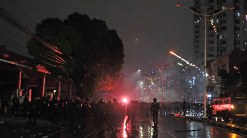 Milletvekillerine ayrıcalık isyan ettirdi, sokaklar karıştı - Resim: 3