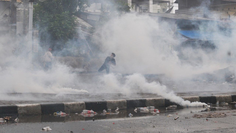 Milletvekillerine ayrıcalık isyan ettirdi, sokaklar karıştı - Resim: 20