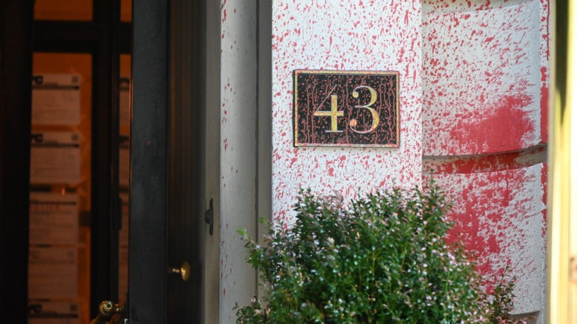 Gazetecinin evine kırmızı boya döküldü - Resim: 3