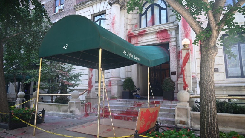 Gazetecinin evine kırmızı boya döküldü - Resim: 5