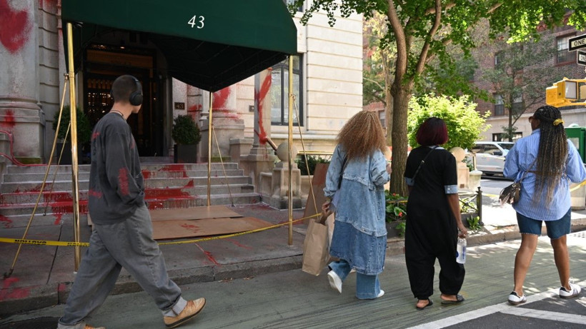 Gazetecinin evine kırmızı boya döküldü - Resim: 6