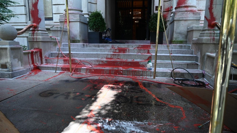 Gazetecinin evine kırmızı boya döküldü - Resim: 10