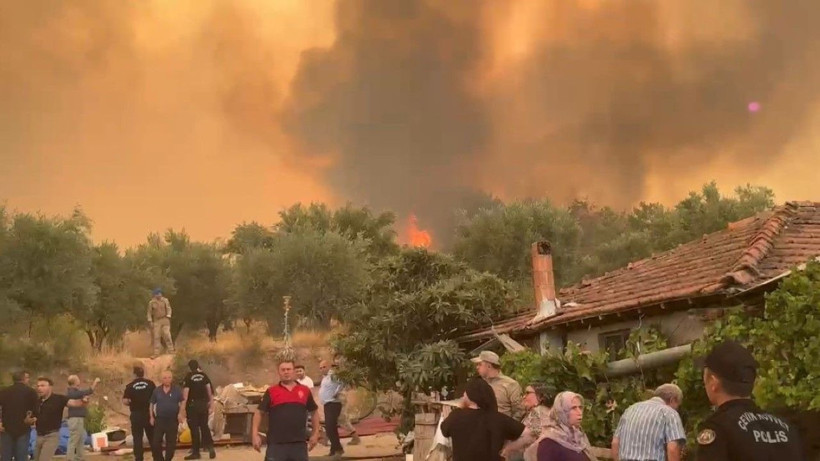 Denizli’de yangın giderek büyüyor - Resim: 1