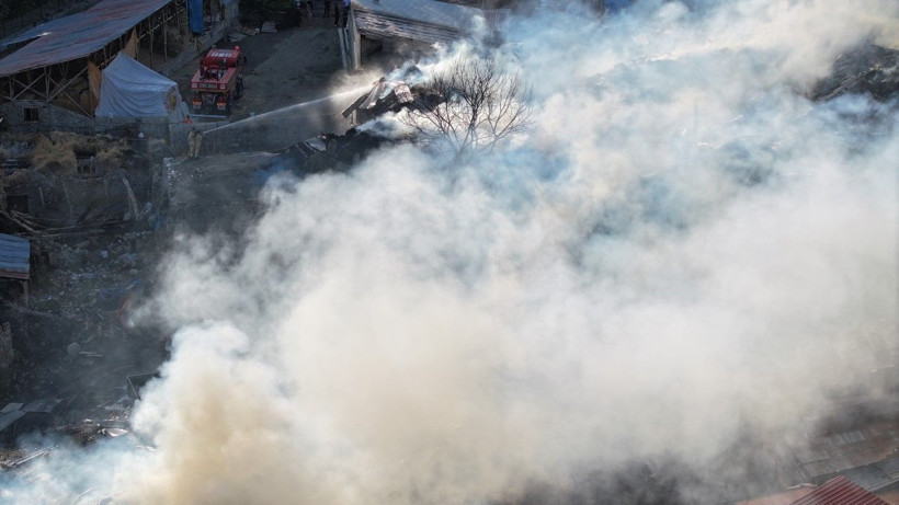 Yangın faciasında çok sayıda ev kül oldu - Resim: 8