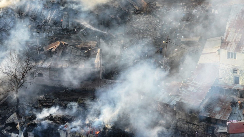 Yangın faciasında çok sayıda ev kül oldu - Resim: 13