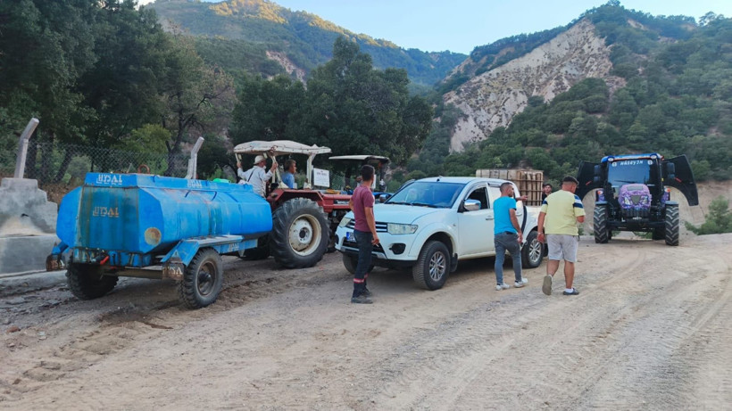 Denizli'de başladı, Aydın'a sıçradı: Üç gündür yanıyor - Resim: 7