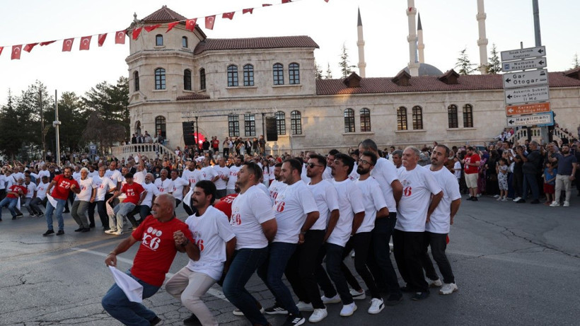 Sivas Kongresi’ni halay çekerek kutladılar - Resim: 7