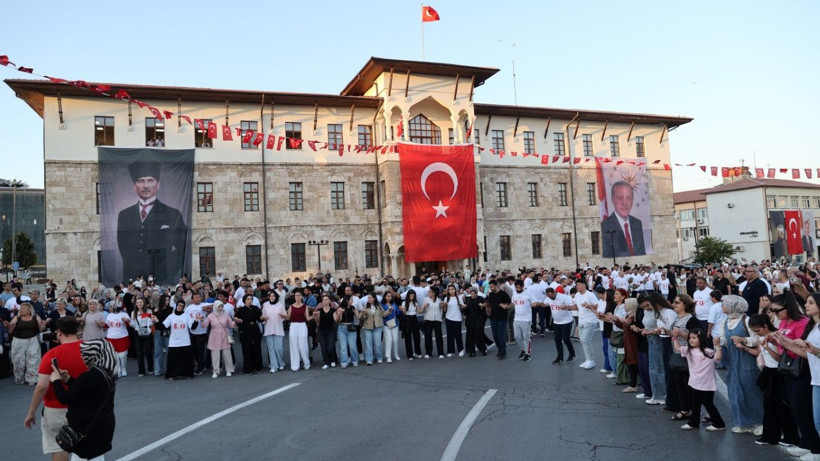Sivas Kongresi’ni halay çekerek kutladılar - Resim: 10