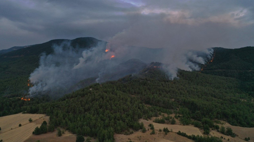 İki il sınırında bir yangın daha: Köyler boşaltıldı - Resim: 8