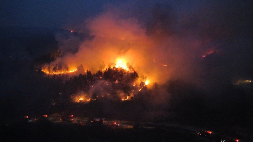 İki il sınırında bir yangın daha: Köyler boşaltıldı - Resim: 17