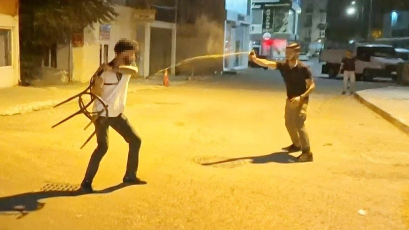 Bıçaklı saldırıda 2’si polis 4 yaralı - Resim: 4