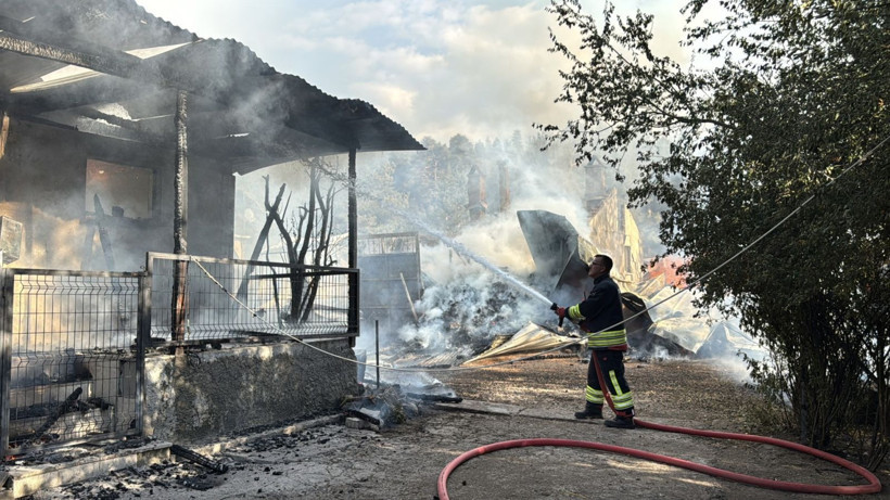 Öfkeli damat mahalleyi yaktı - Resim: 4