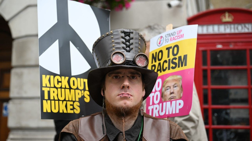 Trump’a Londra’da dev protesto - Resim: 14