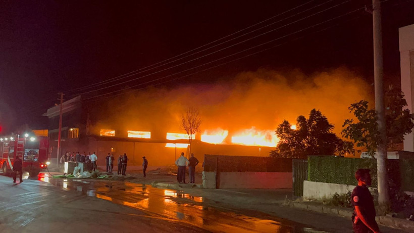 İzmir'de korkutan yangın - Resim: 3