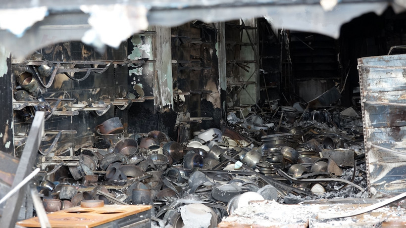 Trabzon’da alışveriş merkezi kül oldu - Resim : 3