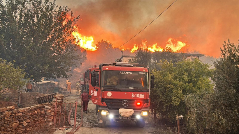 Alanya'da yangın yerleşim yerlerine ulaştı - Resim: 17