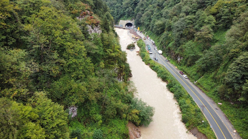 Köprüler-bungalovlar sele kapıldı, turuncu alarm verildi - Resim: 1