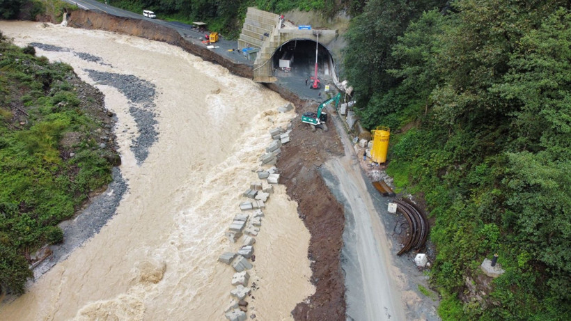 Köprüler-bungalovlar sele kapıldı, turuncu alarm verildi - Resim: 3