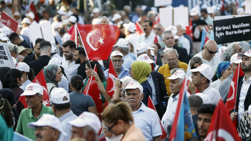 Dervişoğlu'ndan sert sözler: Korktukları ne varsa başlarına getireceğim - Resim : 1